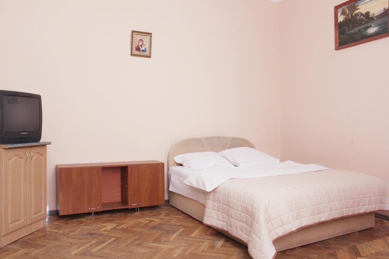 Квартира Подобово Біля Форуму Високий Замок Вулиця Хмельницького 61 Lviv Bagian luar foto